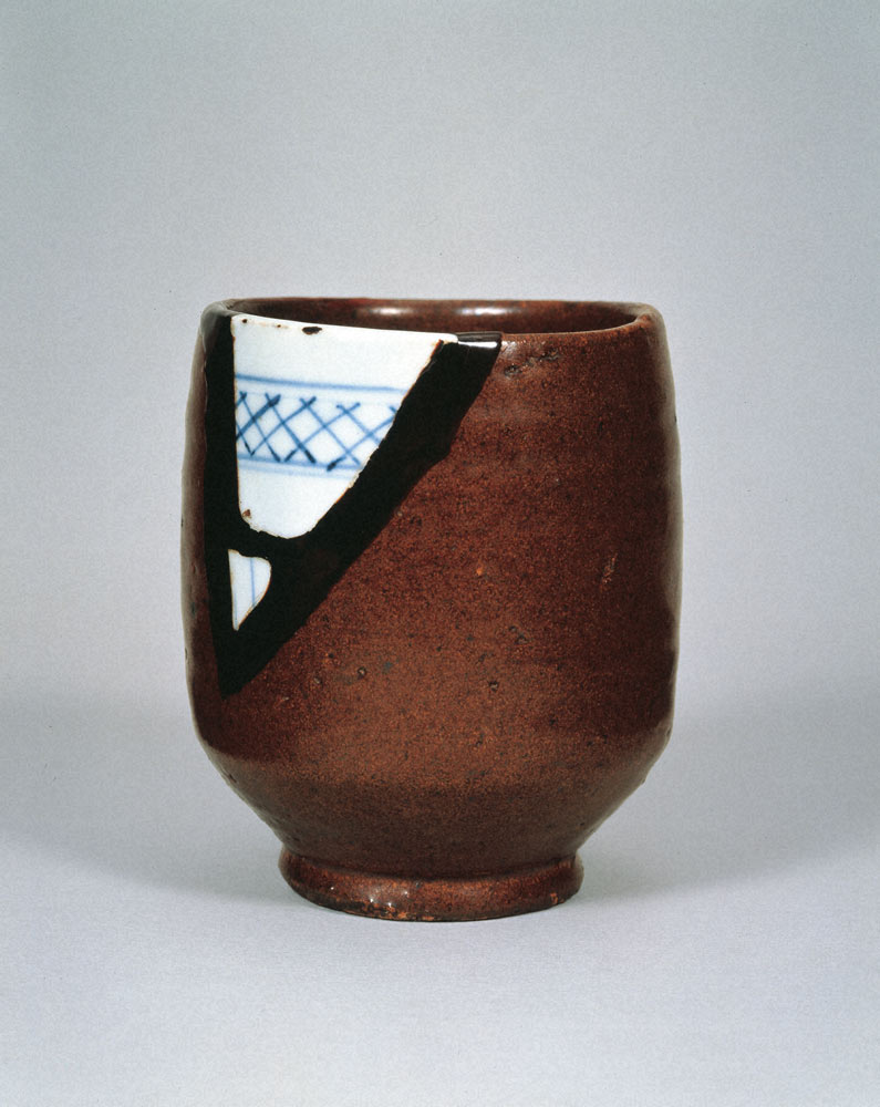 「呼継茶碗」桃山時代（16〜17世紀）、永青文庫、通期展示
